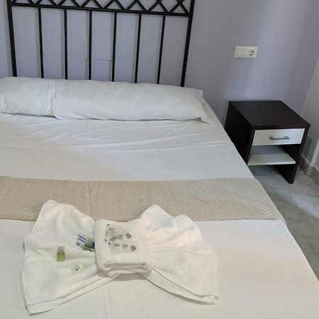 Hostal Europa Tarragona Luaran gambar
