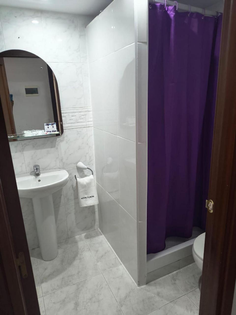 Hostal Europa Tarragona Luaran gambar