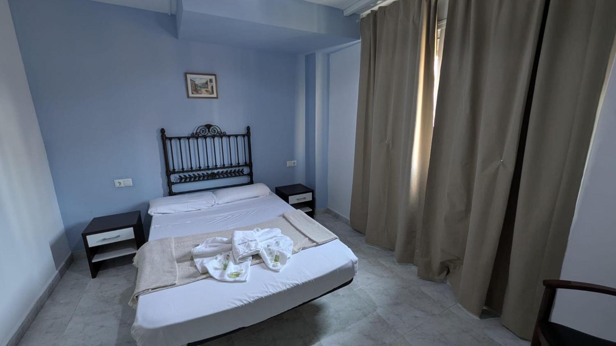 Hostal Europa Tarragona Luaran gambar