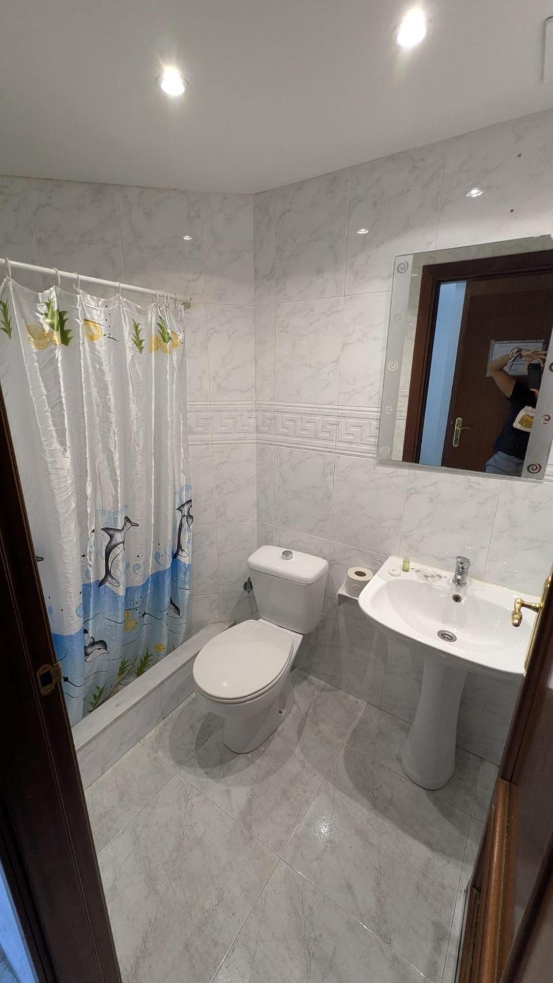 Hostal Europa Tarragona Luaran gambar